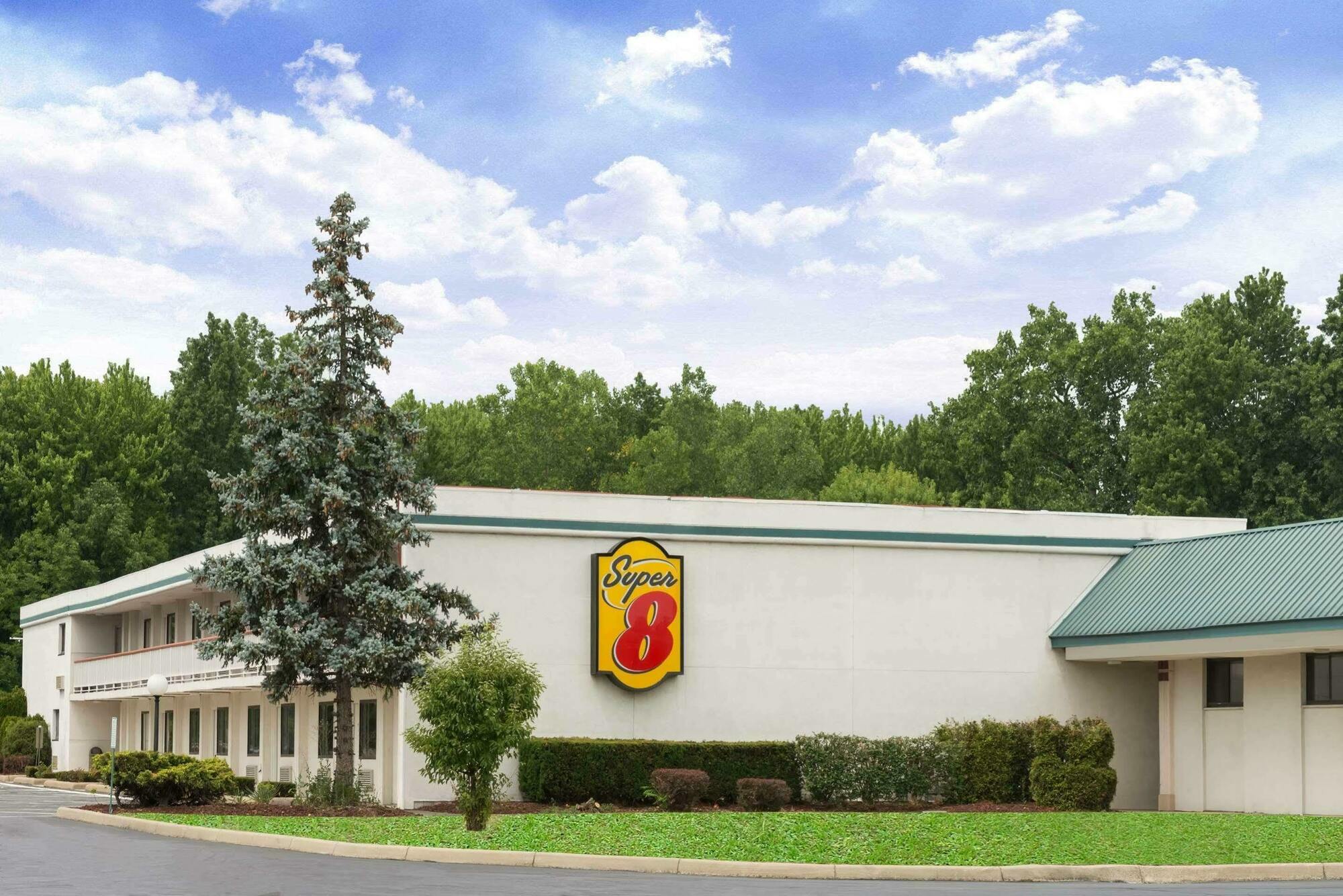 Sprucewood Inn Elyria Exterior photo